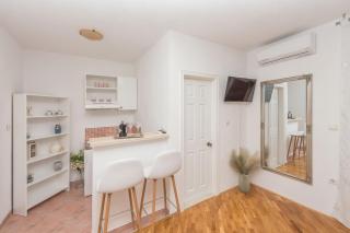 Škiljini dvori - Studio-apartman 3 - Makarska (Macarsca) - 0