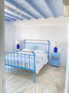 Blue Harmony Suites of Mykonos - Mikonos - 4