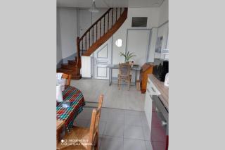 Devant le canal, trois grandes chambres, 85m2, animaux bienvenus - Lere - 7