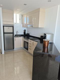 Luxurious 1st Line Top-Floor Apartment with Direct Sea Access - 6