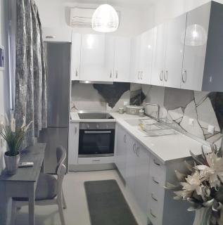 Polychrono New 2 Bedroom Apt. Just By The Sea! - Polykhrono - 7