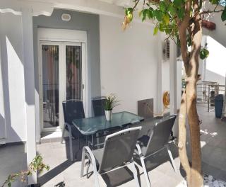 Polychrono New 2 Bedroom Apt. Just By The Sea! - Polykhrono - 8