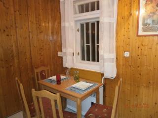 Highland Apartment - Budapest - 6