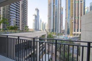 Elegant Apt With Balcony Minutes from Burj Khalifa - Dubai - 6