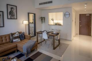 Elegant Apt With Balcony Minutes from Burj Khalifa - Dubai - 9