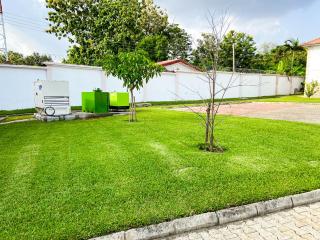 2 Bedroom Bungalow in Alalubosa GRA - 4