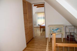 Large and Beautiful Summertime Apartment - 9