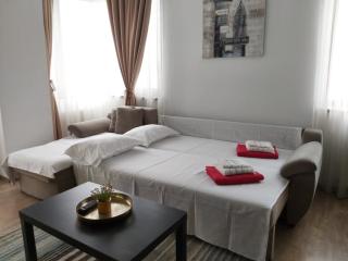 Mamaia Lake Campus 1 - 6