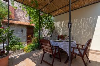 Mediterranean terrace apartment with Bikes & SUP - Skradin - 5