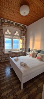 Beach front AmF Holiday Home - 7