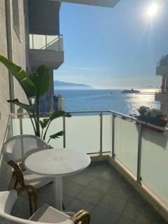 Luxury Seaview Vlora Flat Free Parking - 8