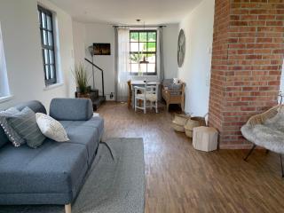 Haus & Hof Guest House - 3