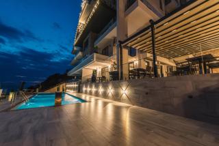 Dollaku Apartments - Bar - 5