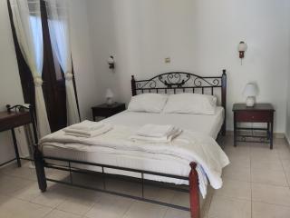Gompos Apartment - Cozy Apartment next to the sea - Amazing Sea View - Sými - 1