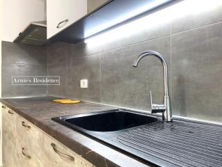 Arnie's - Seaside Promenade Residence - Valona - 8