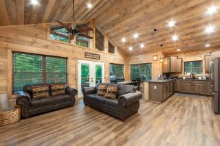 New Freedom Cabin with Large Deck - Sevierville - 9