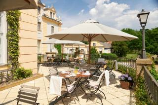 Schloss und Gut Liebenberg - 1