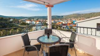 3 - Modern apartment with garden 80m from beach - Vinišće - 0
