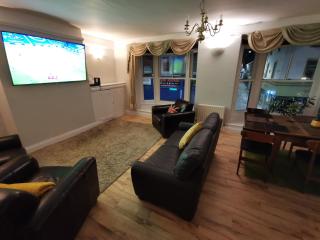 Huge 6-Bed Apartment in Darlington Centre - Darlington - 6
