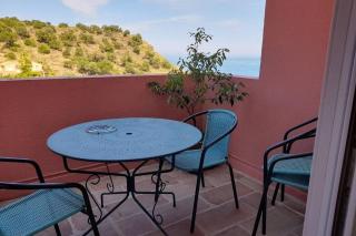 T2 appartment with sea view and swimmimg pool. - Cerbère - 0