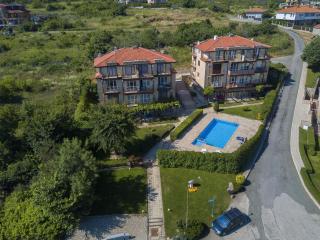 Zora Apartments - 9