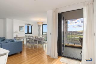 Apartment 8 Waterstone House - Luxury Apartment, Sea Views, Pet Friendly - 3