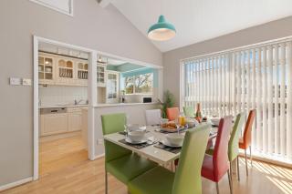 Cystanog Fach - Spectacular Sea Views, Balcony and Terrace, Parking - 1