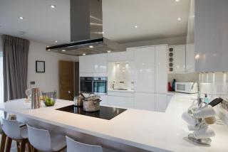 The Hawthorns - Large Luxury Cottage, Hot Tub, Sea Views - Saundersfoot - 1