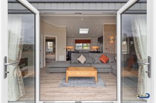 Valley View Lodge - Luxury Lodge, Hot Tub, Close to Beach - 7