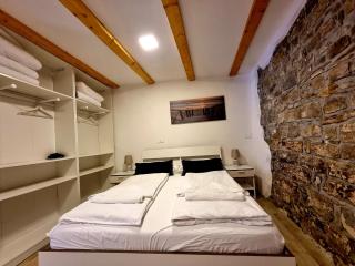 Old Piran Pianino By The Beach - Pirano - 5