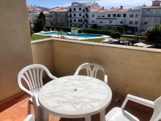 PORT SOTAVENT 2C - Apartamento en la Marina de Empuriabrava - piscina comunitaria, - parking - vistas al canal - cerca centro y playa - Empuriabrava - 2