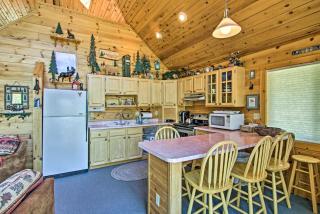 Florissant Hilltop Hideaway with Porch and Pond Access - 3