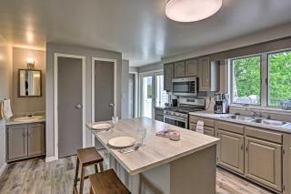 Millersburg Home with Covered Porch and Fire Pit! - Millersburg - 1
