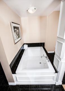 Old Stone Inn Boutique Hotel - Niagara Falls - 9