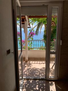 Bouganville seafront studio - Podgora - 2