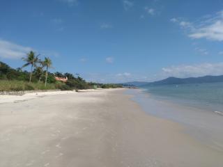 APTO NA PRAIA DE 1 DORMITORIO COM VISTA PRO MAR a POUCOS PASSOS DA AREIA - Florianópolis - 0