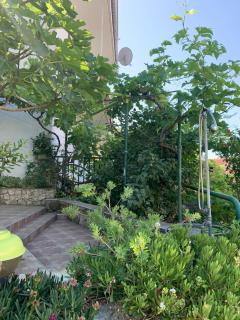 Garden bungalow by the Sea - 1
