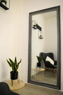Apartman Gulliver in the center, 10 meters from the sea with private parking in natural shade - 8