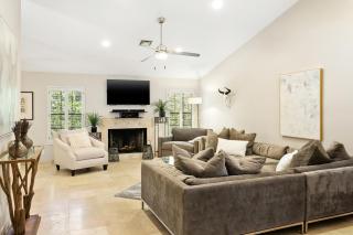 Scottsdale's Elegance - 8