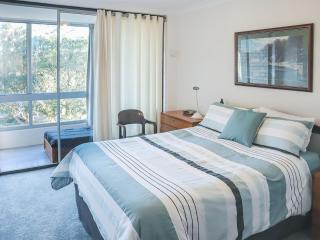 Ocean Shores 12 Waterfront Unit with Sensational Water Views WiFI and Air Conditioning - 1