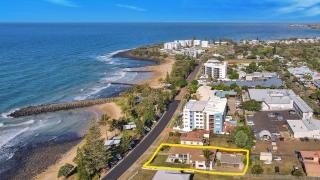 Nautilus Beachside Apartments - Bargara - 5