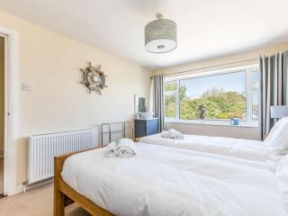 3 bedroom Cottage in the heart of beautiful Bosham - Pass the Keys - 6