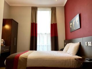 Royal Cambridge Hotel - 1