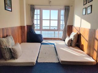 Curve Villa Vacation Homes - 9