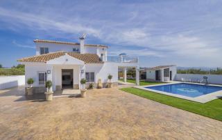 Cubo's Villa Pilar - 8