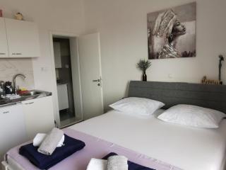 M&M`s- lovely apartments - Baška Voda - 0