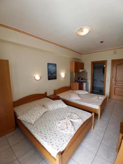 Villa Cosmos Inn - Olympiakí Aktí - 3