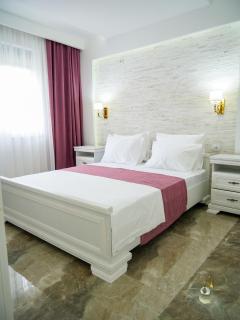 Onyx Luxury - 1