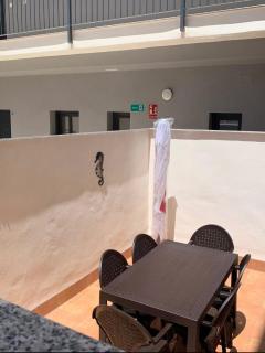 Covento Beach 2, centro con garage y patio - 2