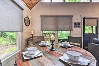 The Moonshine Cabin Hot Tub, 3 Mi to Dollywood - Sevierville - 4